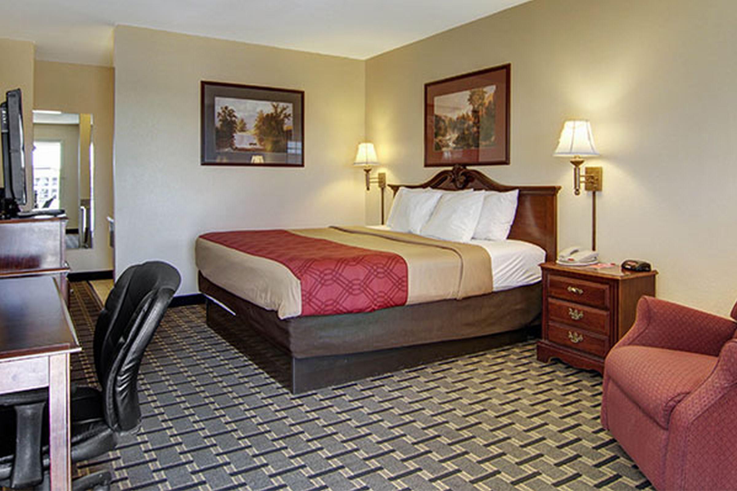 Econo Lodge Inn & Suites Santa Rosa Exterior photo